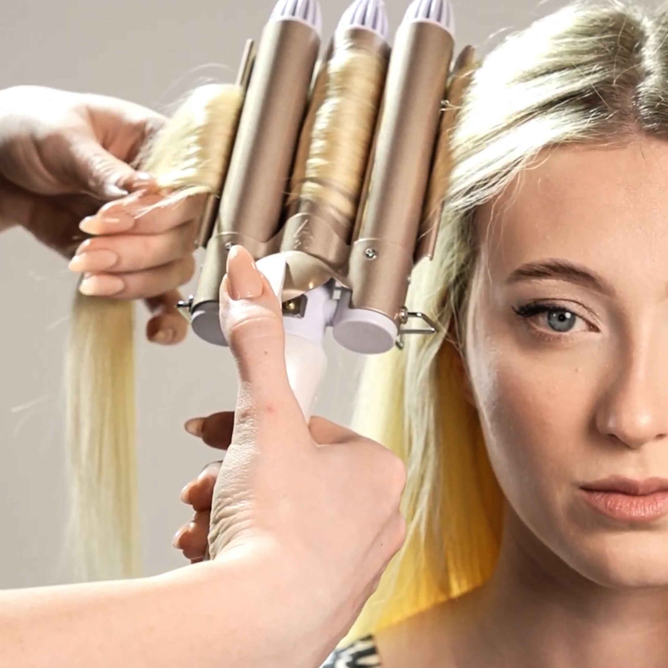 Trostruki keramički uvijač