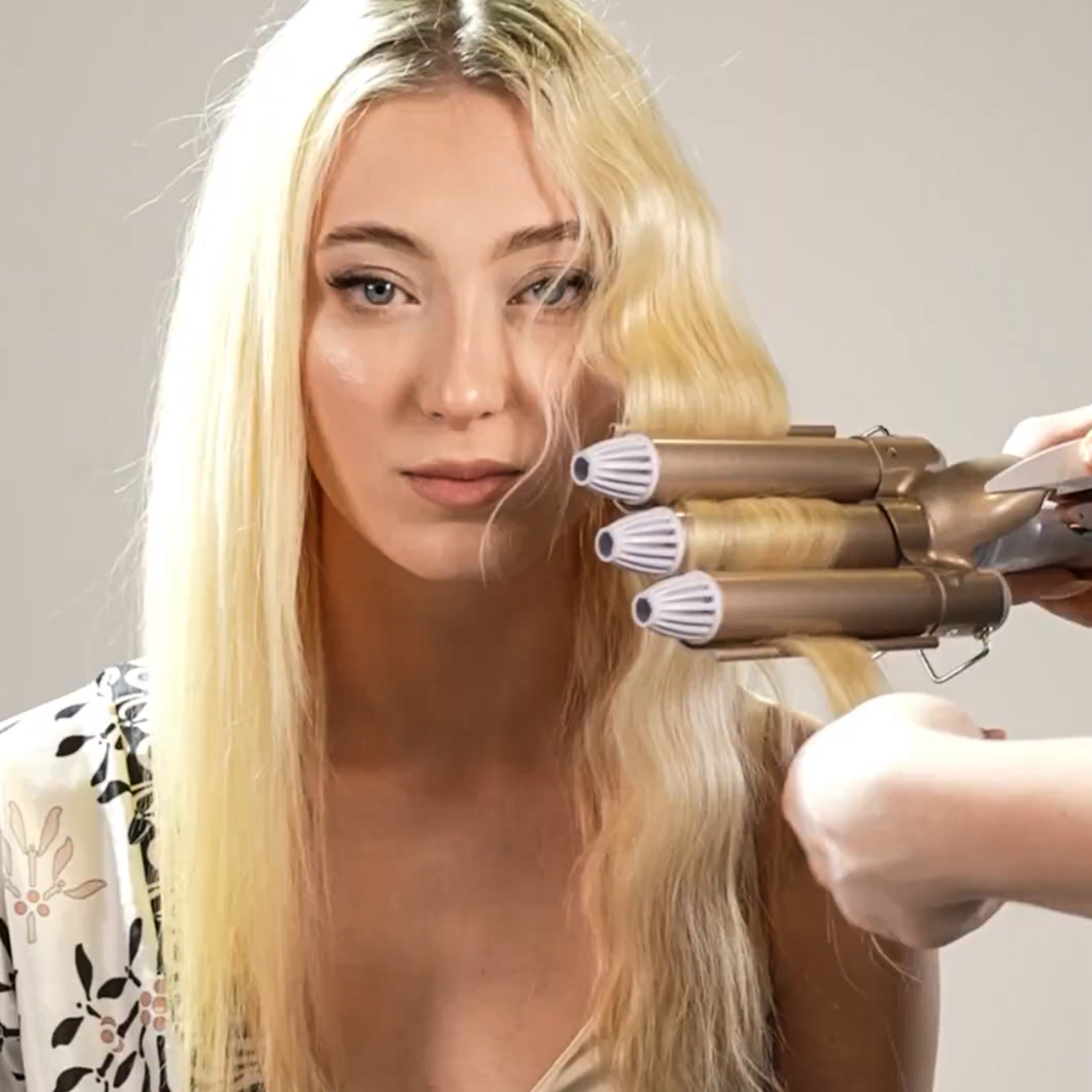 Trostruki keramički uvijač